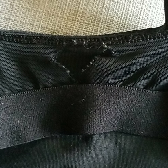 🌻CLOSET SALE 🌻Athleta top - Picture 3 of 4